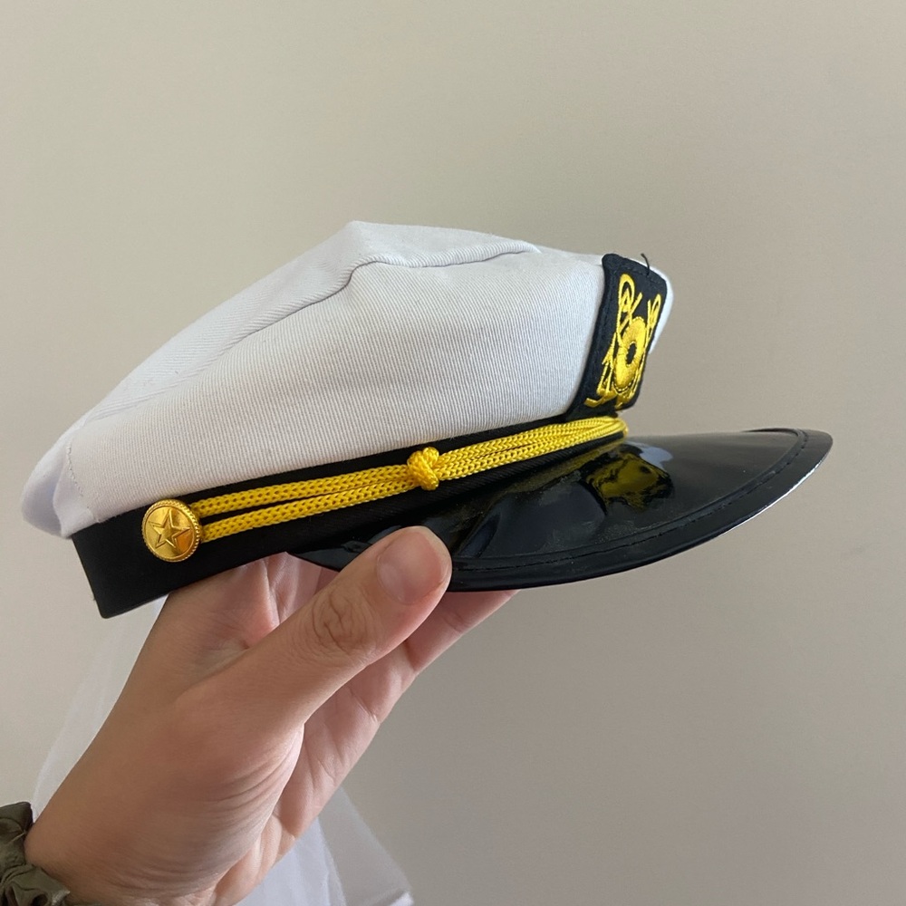 Bride Captain Hat with Veil - Picture 2 of 5